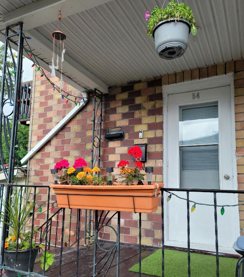 Cozy Quiet Place Next To Hwy Smart Tv+Wifi+Netflix Edmundston Exterior photo